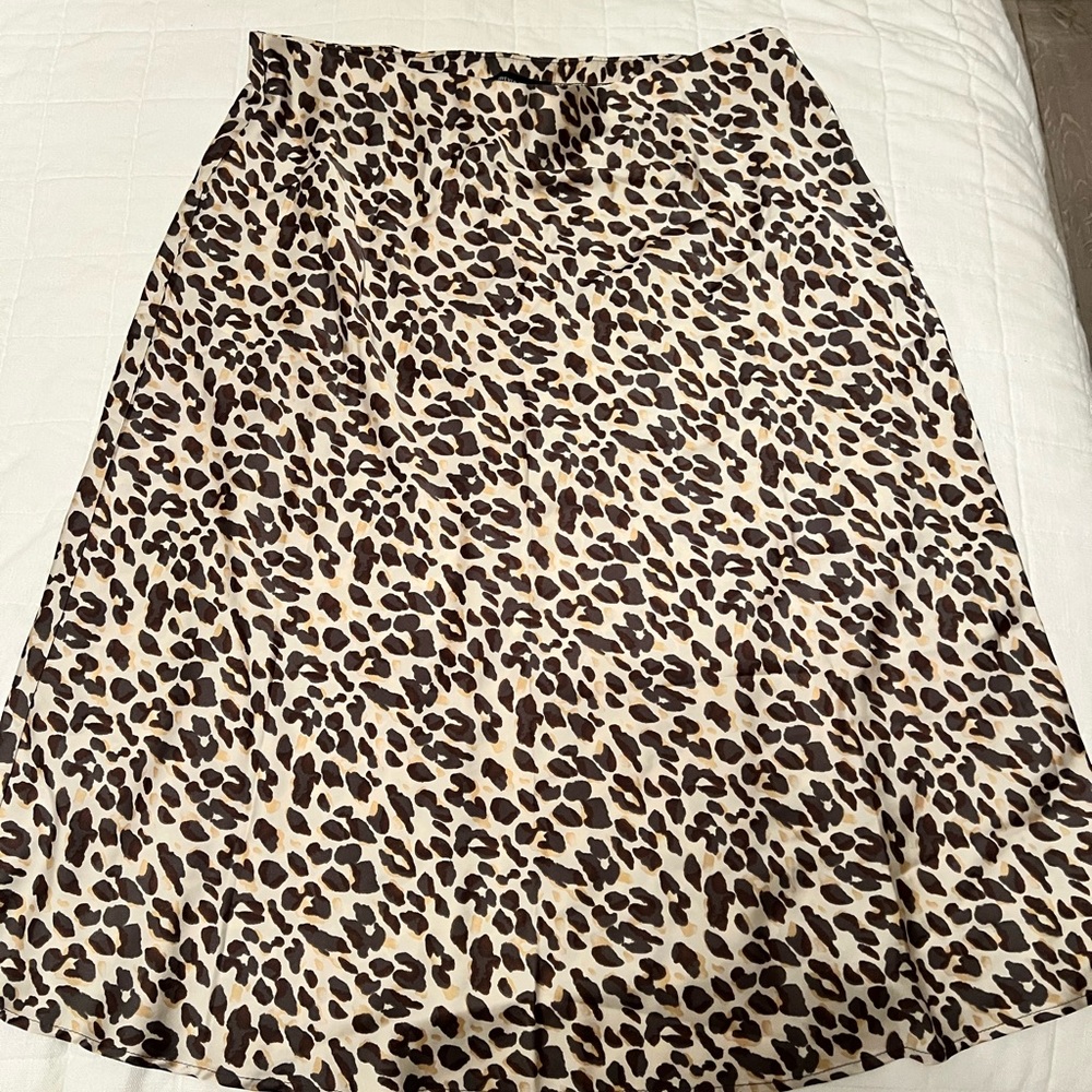 Silk leopard print skirt
